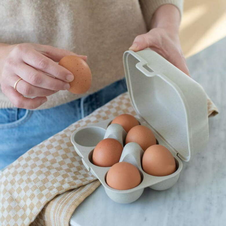 Koziol Eggs To Go Mini Äggkartong för 6 ägg Beige